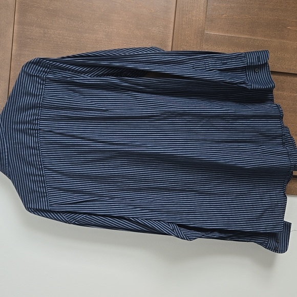 Dockers button down - Picture 2 of 3